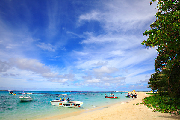 포토 JPG 주간 나무 식물 구름 해외풍경 해외 계절 물결 바다 섬 여행 하늘 휴가 풍경 여러명 해변 야외 여름 여름휴가 바캉스 맑음 보트 수면 휴양지 남태평양 사이판 선박 국내포토 자연요소 다수 수상교통 배_교통 날씨 사람 물 장소 오세아니아 태평양 파일형식 여름_계절