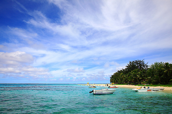 포토 JPG 주간 나무 식물 구름 해외풍경 해외 계절 물결 바다 섬 여행 하늘 휴가 풍경 여러명 해변 야외 여름 여름휴가 바캉스 맑음 보트 수면 휴양지 남태평양 사이판 선박 국내포토 자연요소 다수 수상교통 배_교통 날씨 사람 물 장소 오세아니아 태평양 파일형식 여름_계절