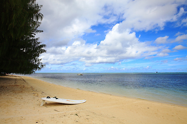 포토 JPG 주간 나무 식물 구름 해외풍경 해외 계절 물결 바다 섬 여행 하늘 휴가 풍경 해변 사람없음 야외 여름 여름휴가 바캉스 모래사장 맑음 서핑보드 수면 해수욕장 휴양지 남태평양 사이판 국내포토 자연요소 날씨 물 장소 보드_스포츠 오세아니아 태평양 파일형식 여름_계절