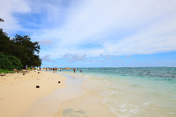 포토 JPG 주간 구름 해외풍경 해외 계절 물결 바다 섬 여행 하늘 휴가 풍경 여러명 해변 야외 여름 여름휴가 바캉스 모래사장 맑음 수면 해수욕장 휴양지 남태평양 사이판 국내포토 자연요소 다수 날씨 사람 물 장소 오세아니아 태평양 파일형식 여름_계절