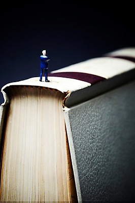 포토 JPG 스튜디오촬영 표지 백그라운드 실내 사람없음 간행물 책 모형 펼침 미니어처 피규어 커버 오브젝트 한권 문학 양장본 국내포토 1 모션 내부 파일형식