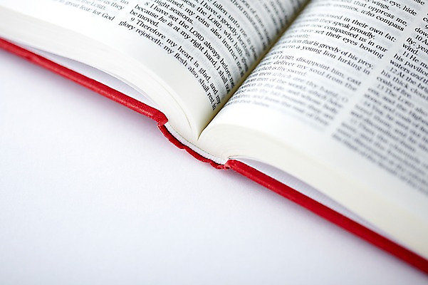 포토 JPG 스튜디오촬영 기독교 백그라운드 종교용품 기독교용품 실내 근접촬영 사람없음 아웃포커스 간행물 책 성경 오브젝트 국내포토 종교 뷰포인트 촬영기법 내부 파일형식