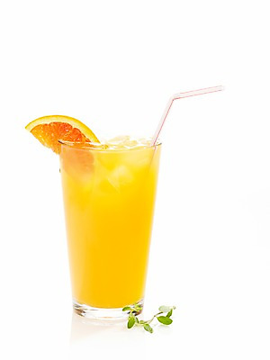 포토 JPG 스튜디오촬영 음료 음식 조각 오렌지 과일 단면 잔 실내 빨대 누끼 사람없음 장식 컵 주스 과일주스 즙 슬라이스 과즙 국내포토 식기 내부 파일형식