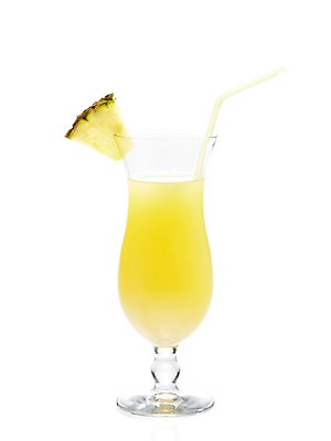 포토 JPG 스튜디오촬영 음료 음식 과일 잔 실내 빨대 누끼 사람없음 장식 컵 주스 과일주스 즙 파인애플 과즙 파인애플주스 국내포토 식기 내부 열대과일 파일형식