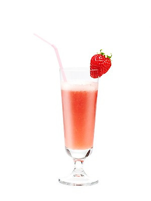 포토 JPG 스튜디오촬영 음료 음식 과일 딸기 잔 실내 빨대 누끼 사람없음 장식 컵 주스 과일주스 즙 꽂음 딸기주스 과즙 국내포토 식기 내부 파일형식