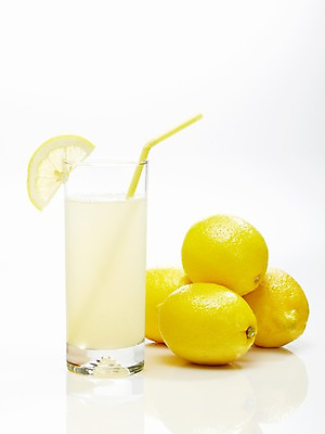 포토 JPG 스튜디오촬영 음료 음식 조각 과일 단면 잔 실내 빨대 사람없음 장식 컵 주스 과일주스 레몬 레모네이드 슬라이스 국내포토 식기 내부 에이드 파일형식