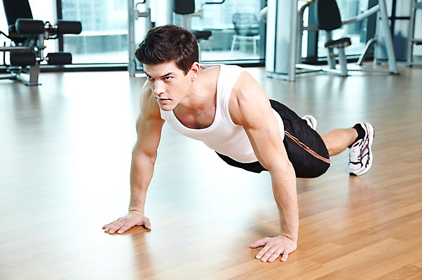 포토 JPG 주간 전신 서양인 외국인 백인 해외기획촬영 라이프스타일 2012년태국 남자 엎드리기 맨라이프 운동화 몸매관리 근육 실내 건강 한명 사람 20대 성인 취미 옆모습 운동복 운동 건강관리 운동기구 헬스 헬스장 팔굽혀펴기 근육질 남자만 남자한명만 성인남자만 청년만 청년남자만 청년남자한명만 성인한명만 성인남자한명만 성인만 맨몸운동 국내포토 자연요소 1 옷 뷰포인트 신발 다이어트 모션 관리 인종 청년 내부 생활 몸매 파일형식