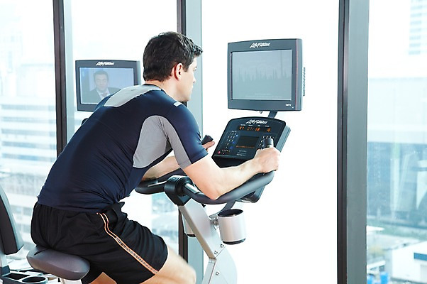 포토 JPG 주간 서양인 외국인 백인 해외기획촬영 라이프스타일 응시 2012년태국 남자 맨라이프 몸매관리 창문 실내 건강 한명 사람 앉기 20대 성인 취미 옆모습 운동복 운동 건강관리 자전거 헬스사이클 운동기구 헬스 헬스장 기구 도구 남자만 남자한명만 성인남자만 청년만 청년남자만 청년남자한명만 성인한명만 성인남자한명만 성인만 국내포토 자연요소 1 시선 옷 뷰포인트 다이어트 모션 관리 인종 청년 내부 생활 바이크 파일형식