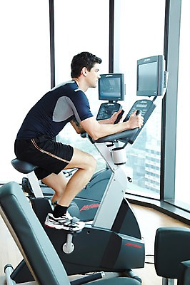 포토 JPG 주간 전신 서양인 외국인 백인 해외기획촬영 라이프스타일 응시 2012년태국 남자 맨라이프 운동화 몸매관리 창문 실내 건강 한명 사람 앉기 20대 성인 취미 옆모습 운동복 운동 건강관리 자전거 헬스사이클 운동기구 헬스 헬스장 기구 도구 남자만 남자한명만 성인남자만 청년만 청년남자만 청년남자한명만 성인한명만 성인남자한명만 성인만 국내포토 자연요소 1 시선 옷 뷰포인트 신발 다이어트 모션 관리 인종 청년 내부 생활 바이크 파일형식