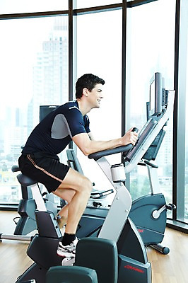 포토 JPG 주간 전신 서양인 외국인 백인 해외기획촬영 라이프스타일 응시 2012년태국 남자 맨라이프 운동화 몸매관리 창문 실내 건강 한명 미소 웃음 사람 앉기 20대 성인 취미 옆모습 운동복 운동 건강관리 자전거 헬스사이클 운동기구 헬스 헬스장 기구 도구 남자만 남자한명만 성인남자만 청년만 청년남자만 청년남자한명만 성인한명만 성인남자한명만 성인만 국내포토 자연요소 1 시선 옷 뷰포인트 신발 다이어트 모션 표정 관리 인종 청년 내부 생활 바이크 파일형식