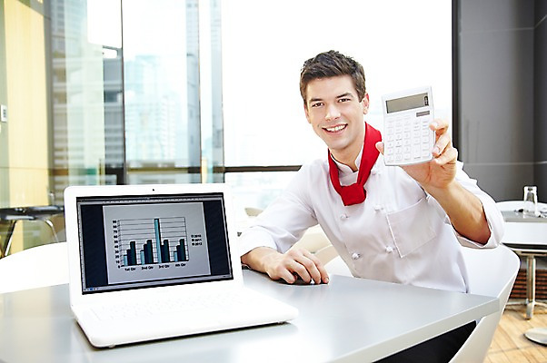 포토 JPG 주간 서양인 외국인 백인 해외기획촬영 직업 2012년태국 남자 의자 비즈니스 창문 통계 탁자 호텔 수치 그래프 영업 실내 실험 한명 미소 웃음 들기 사람 앉기 상반신 20대 성인 앞모습 노트북 컴퓨터 식당 레스토랑 주방장 요리사 계산기 계산 수익 수익률 남자만 남자한명만 성인남자만 청년만 청년남자만 청년남자한명만 성인한명만 성인남자한명만 성인만 국내포토 자연요소 1 뷰포인트 가구 모션 숙소 문구용품 표정 인종 청년 내부 경제 전자제품 상점 장비 파일형식