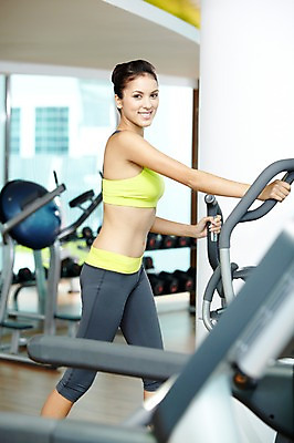 포토 JPG 주간 서양인 외국인 백인 해외기획촬영 우먼라이프 라이프스타일 2012년태국 여자 몸매관리 실내 건강 한명 서기 미소 웃음 사람 20대 성인 취미 옆모습 아웃포커스 운동복 운동 걷기 건강관리 운동기구 헬스 헬스장 기구 도구 탱크톱 스탭퍼 스텝퍼 의료성형뷰티 여자만 여자한명만 성인여자만 청년만 청년여자만 성인한명만 청년여자한명만 성인여자한명만 성인만 국내포토 자연요소 1 옷 뷰포인트 상의 다이어트 모션 촬영기법 표정 관리 인종 청년 내부 생활 파일형식