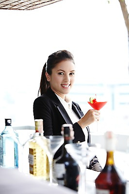 포토 JPG 주간 서양인 외국인 백인 해외기획촬영 직업 우먼라이프 라이프스타일 2012년태국 여자 음료 비즈니스 술병 휴식 잔 주류 한명 미소 웃음 들기 사람 앉기 상반신 20대 성인 야외 앞모습 옆모습 아웃포커스 컵 비즈니스라이프 칵테일 바 직장인 비즈니스우먼 선술집 칵테일바 여자만 여자한명만 성인여자만 청년만 청년여자만 성인한명만 청년여자한명만 성인여자한명만 성인만 혼족 국내포토 자연요소 1 식기 뷰포인트 컨셉 모션 병_용기 촬영기법 표정 인종 청년 생활 술집 싱글라이프 파일형식