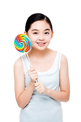 포토 JPG 스튜디오촬영 학생 라이프스타일 여학생 여자 중학생 청소년 실내 막대사탕 사탕 한명 미소 웃음 들기 누끼 사람 동양인 상반신 앞모습 10대 민소매 뷰티 십대라이프스타일 한국인 순수 여중생 군것질 청순 여자만 여자한명만 십대만 십대여자만 십대여자한명만 국내포토 1 뷰포인트 컨셉 상의 모션 디저트 표정 인종 내부 생활 파일형식