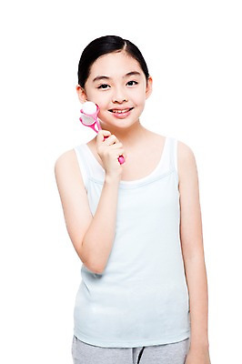 포토 JPG 스튜디오촬영 학생 라이프스타일 여학생 여자 중학생 청소년 실내 한명 미소 웃음 들기 누끼 사람 동양인 상반신 앞모습 10대 민소매 뷰티 십대라이프스타일 한국인 마사지 순수 피부관리 여중생 마사지기 청순 여자만 여자한명만 십대만 십대여자만 십대여자한명만 국내포토 1 뷰포인트 컨셉 상의 모션 표정 인종 내부 생활 파일형식