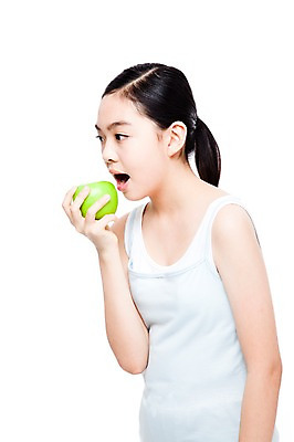 포토 JPG 스튜디오촬영 학생 라이프스타일 여학생 여자 음식 몸매관리 다이어트 과일 중학생 청소년 실내 한명 들기 누끼 사람 동양인 상반신 옆모습 10대 민소매 뷰티 십대라이프스타일 한국인 사과 먹기 순수 여중생 청사과 청순 여자만 여자한명만 십대만 십대여자만 십대여자한명만 국내포토 1 뷰포인트 컨셉 상의 모션 건강 인종 내부 생활 파일형식