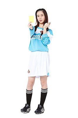 포토 JPG 스튜디오촬영 전신 외국인 해외기획촬영 학생 라이프스타일 긴머리 2012년태국 여학생 여자 스포츠 운동화 유니폼 청소년 여고생 고등학생 실내 경고 한명 서기 들기 누끼 사람 동양인 앞모습 10대 운동복 운동 십대라이프스타일 미식축구 축구 심판 니삭스 호루라기 열정 메롱 축구복 축구화 판결 옐로우카드 여자만 여자한명만 십대만 십대여자만 십대여자한명만 국내포토 1 헤어스타일 옷 감정 뷰포인트 신발 축구용품 모션 양말 건강 인종 내부 생활 구기 파일형식