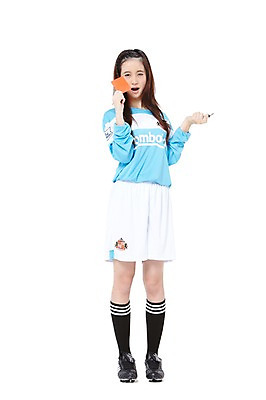 포토 JPG 스튜디오촬영 전신 외국인 해외기획촬영 학생 라이프스타일 긴머리 2012년태국 여학생 여자 스포츠 운동화 유니폼 청소년 여고생 고등학생 실내 한명 서기 들기 누끼 사람 동양인 앞모습 10대 운동복 운동 십대라이프스타일 미식축구 축구 심판 니삭스 호루라기 열정 축구복 축구화 판결 퇴장 레드카드 여자만 여자한명만 십대만 십대여자만 십대여자한명만 국내포토 1 헤어스타일 옷 감정 뷰포인트 신발 축구용품 모션 양말 건강 경고 인종 내부 생활 구기 카드_놀이용품 파일형식