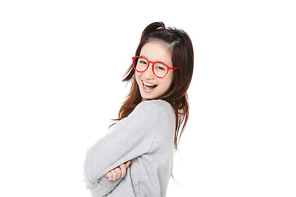 포토 JPG 스튜디오촬영 외국인 해외기획촬영 학생 라이프스타일 긴머리 2012년태국 여학생 여자 안경 포즈 청소년 여고생 고등학생 실내 한명 미소 웃음 누끼 사람 동양인 상반신 옆모습 10대 캐주얼 팔짱 십대라이프스타일 즐거움 여자만 여자한명만 십대만 십대여자만 십대여자한명만 안경낌 국내포토 1 헤어스타일 잡화 옷 감정 뷰포인트 모션 표정 인종 내부 생활 파일형식