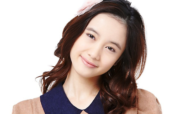 포토 JPG 스튜디오촬영 외국인 해외기획촬영 학생 라이프스타일 긴머리 2012년태국 원피스 여학생 여자 청소년 여고생 고등학생 실내 한명 미소 웃음 누끼 사람 동양인 상반신 앞모습 10대 캐주얼 십대라이프스타일 머리띠 여자만 여자한명만 십대만 십대여자만 십대여자한명만 국내포토 1 헤어스타일 옷 뷰포인트 장신구 표정 인종 내부 생활 파일형식