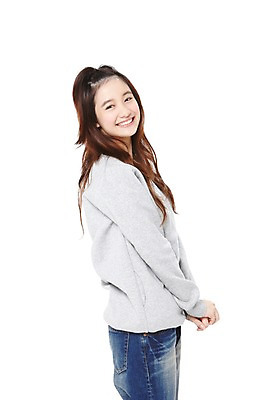 포토 JPG 스튜디오촬영 외국인 해외기획촬영 학생 라이프스타일 긴머리 2012년태국 여학생 여자 포즈 청소년 여고생 고등학생 실내 한명 서기 미소 웃음 누끼 사람 동양인 옆모습 10대 캐주얼 귀여움 십대라이프스타일 청바지 여자만 여자한명만 십대만 십대여자만 십대여자한명만 국내포토 1 헤어스타일 옷 뷰포인트 컨셉 바지 모션 표정 인종 내부 생활 파일형식