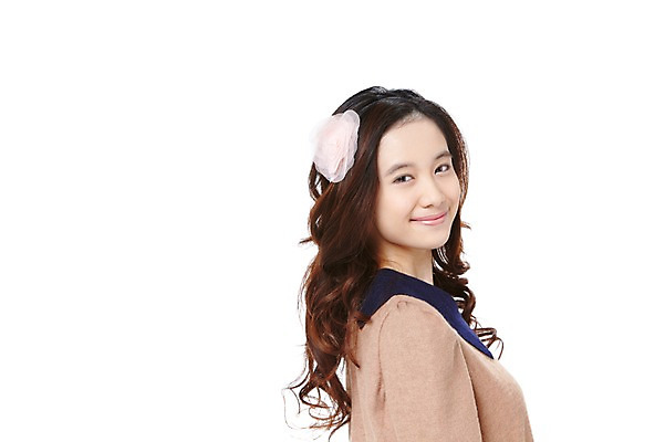 포토 JPG 스튜디오촬영 외국인 해외기획촬영 학생 라이프스타일 긴머리 2012년태국 원피스 여학생 여자 청소년 여고생 고등학생 실내 한명 미소 웃음 누끼 사람 동양인 상반신 옆모습 10대 캐주얼 십대라이프스타일 머리띠 여자만 여자한명만 십대만 십대여자만 십대여자한명만 국내포토 1 헤어스타일 옷 뷰포인트 장신구 표정 인종 내부 생활 파일형식