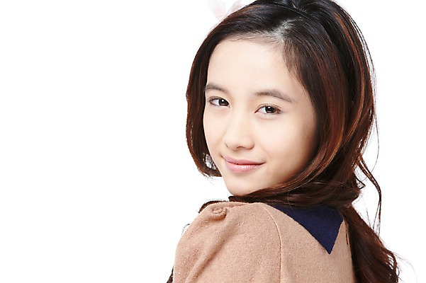 포토 JPG 스튜디오촬영 외국인 해외기획촬영 학생 라이프스타일 긴머리 2012년태국 원피스 여학생 여자 청소년 여고생 고등학생 실내 한명 미소 웃음 누끼 사람 동양인 상반신 옆모습 10대 캐주얼 십대라이프스타일 머리띠 여자만 여자한명만 십대만 십대여자만 십대여자한명만 국내포토 1 헤어스타일 옷 뷰포인트 장신구 표정 인종 내부 생활 파일형식