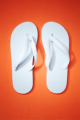 포토 JPG 스튜디오촬영 잡화 계절 컬러 여행 백그라운드 신발 휴가 슬리퍼 실내 사람없음 여름 여름휴가 바캉스 하이앵글 흰색 상품 샌들 쪼리 오브젝트 여행용품 한켤레 국내포토 1 뷰포인트 내부 파일형식 여름_계절