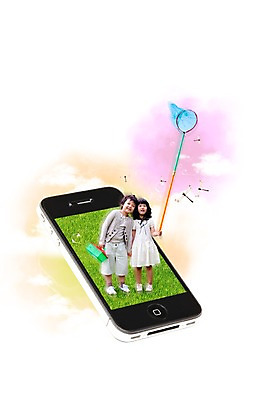 전신 PSD 식물 동물 구름 편집이미지 여자 남자 어린이 곤충 하늘 모바일 무선통신 서기 미소 웃음 사람 소녀 소년 잔디 초원 두명 스마트폰 핸드폰 통신기기 물방울 풀 잠자리 전화기 스마트 곤충채집 채집망 소통 잠자리통 어린이만 이미지편집 자연요소 컨셉 통신 모션 통 표정 전자제품 스마트기기 기계 수집 파일형식