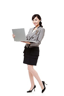 포토 JPG 스튜디오촬영 전신 직업 우먼라이프 라이프스타일 여자 포즈 비즈니스 모션 실내 한명 서기 미소 웃음 들기 누끼 사람 동양인 정장 20대 성인 비즈니스라이프 노트북 컴퓨터 한국인 웹서핑 업무 직장인 비즈니스우먼 작업실 다리들기 여자만 여자한명만 성인여자만 청년만 청년여자만 성인한명만 청년여자한명만 성인여자한명만 성인만 국내포토 1 옷 표정 인종 청년 내부 생활 전자제품 작업 파일형식