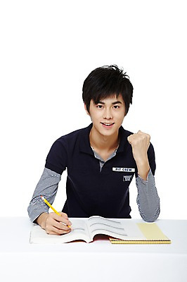 포토 JPG 스튜디오촬영 외국인 해외기획촬영 학생 라이프스타일 교육 남자 대학생 2011년중국 대학생라이프 교재 실내 한명 미소 웃음 누끼 사람 앉기 동양인 상반신 20대 성인 라이프 앞모습 책 캐주얼 필기구 중국인 연필 파이팅 공책 주먹 펼침 남자만 남자한명만 성인남자만 청년만 청년남자만 청년남자한명만 성인한명만 성인남자한명만 성인만 국내포토 1 옷 뷰포인트 모션 문구용품 학용품 표정 인종 청년 내부 생활 파일형식