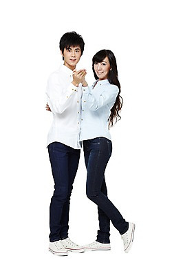 포토 JPG 스튜디오촬영 전신 외국인 해외기획촬영 학생 라이프스타일 커플 여자 남자 대학생 포즈 2011년중국 대학생라이프 실내 서기 미소 웃음 누끼 사람 동양인 20대 성인 두명 라이프 캐주얼 친구 중국인 마주보기 손잡기 춤 청년만 성인만 국내포토 옷 관계 모션 문화예술 표정 인종 청년 내부 생활 파일형식