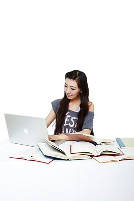 포토 JPG 스튜디오촬영 외국인 해외기획촬영 학생 라이프스타일 응시 여자 교육 대학생 2011년중국 대학생라이프 실내 한명 누끼 사람 앉기 동양인 상반신 20대 성인 라이프 책 캐주얼 노트북 컴퓨터 중국인 펼침 여자만 여자한명만 성인여자만 청년만 청년여자만 성인한명만 청년여자한명만 성인여자한명만 성인만 국내포토 1 시선 옷 모션 인종 청년 내부 생활 전자제품 파일형식