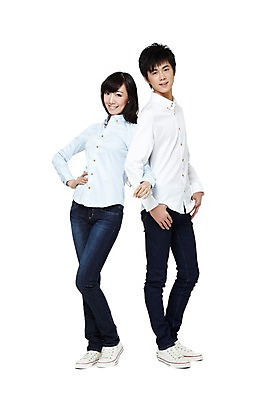 포토 JPG 스튜디오촬영 전신 외국인 해외기획촬영 학생 라이프스타일 커플 여자 남자 대학생 허리손 포즈 2011년중국 대학생라이프 실내 서기 미소 웃음 누끼 사람 동양인 손짓 20대 성인 두명 라이프 캐주얼 친구 중국인 팔짱 청년만 성인만 국내포토 옷 관계 모션 표정 인종 청년 내부 생활 파일형식