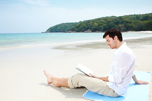 포토 JPG 주간 전신 서양인 외국인 백인 구름 해외기획촬영 라이프스타일 응시 2012년태국 계절 남자 행복 여유 바다 여행 하늘 휴가 휴식 사랑 한명 들기 사람 앉기 20대 성인 해변 야외 옆모습 책 여름 여름휴가 바캉스 모래사장 독서 물가 숲 비치타올 남자만 남자한명만 성인남자만 청년만 청년남자만 청년남자한명만 성인한명만 성인남자한명만 성인만 국내포토 자연요소 1 시선 감정 뷰포인트 컨셉 모션 인종 풍경 청년 생활 수건 파일형식 여름_계절