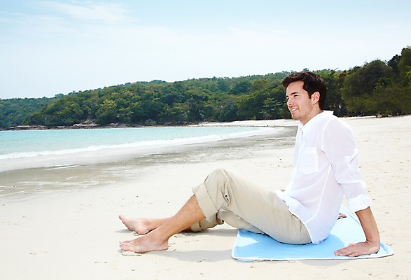 포토 JPG 주간 전신 서양인 외국인 백인 구름 해외기획촬영 라이프스타일 응시 2012년태국 계절 남자 행복 여유 바다 여행 하늘 휴가 휴식 사랑 한명 미소 웃음 사람 앉기 20대 성인 해변 야외 옆모습 여름 여름휴가 바캉스 모래사장 물가 숲 비치타올 남자만 남자한명만 성인남자만 청년만 청년남자만 청년남자한명만 성인한명만 성인남자한명만 성인만 국내포토 자연요소 1 시선 감정 뷰포인트 컨셉 모션 표정 인종 풍경 청년 생활 수건 파일형식 여름_계절