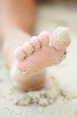 포토 JPG 주간 해외기획촬영 라이프스타일 2012년태국 계절 여유 모래 여행 신체 발 휴가 휴식 한명 사람 해변 야외 아웃포커스 신체부위 여름 여름휴가 바캉스 모래사장 화목 발바닥 국내포토 자연요소 1 감정 바다 컨셉 촬영기법 생활 파일형식 여름_계절