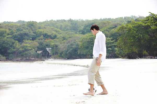 포토 JPG 주간 전신 서양인 외국인 백인 해외기획촬영 라이프스타일 2012년태국 계절 남자 여유 바다 여행 축구공 공 놀이 휴가 한명 서기 사람 20대 성인 해변 야외 옆모습 아웃포커스 여름 여름휴가 바캉스 모래사장 운동 축구 화목 숲 즐거움 남자만 남자한명만 성인남자만 청년만 청년남자만 청년남자한명만 성인한명만 성인남자한명만 성인만 국내포토 자연요소 1 감정 뷰포인트 컨셉 축구용품 모션 촬영기법 건강 인종 청년 생활 구기 파일형식 여름_계절