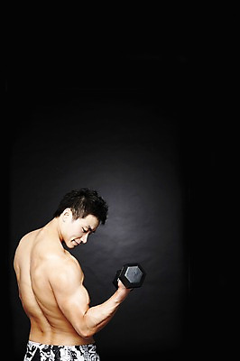 포토 JPG 스튜디오촬영 라이프스타일 남자 맨라이프 포즈 몸매관리 반바지 모션 검은배경 근육 상의탈의 실내 건강 한명 서기 들기 사람 동양인 상반신 20대 성인 뒷모습 운동 건강관리 운동기구 헬스 아령 한국인 웨이트트레이닝 팔운동 헬스동작 남자만 남자한명만 성인남자만 청년만 청년남자만 청년남자한명만 성인한명만 성인남자한명만 성인만 국내포토 1 뷰포인트 백그라운드 다이어트 바지 탈의 관리 인종 청년 내부 생활 검은색 파일형식