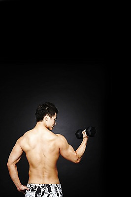 포토 JPG 스튜디오촬영 라이프스타일 남자 맨라이프 허리손 포즈 몸매관리 반바지 모션 검은배경 근육 상의탈의 실내 건강 한명 서기 들기 사람 동양인 상반신 20대 성인 뒷모습 운동 건강관리 운동기구 헬스 아령 한국인 웨이트트레이닝 팔운동 헬스동작 남자만 남자한명만 성인남자만 청년만 청년남자만 청년남자한명만 성인한명만 성인남자한명만 성인만 국내포토 1 뷰포인트 백그라운드 다이어트 바지 탈의 관리 인종 청년 내부 생활 검은색 파일형식