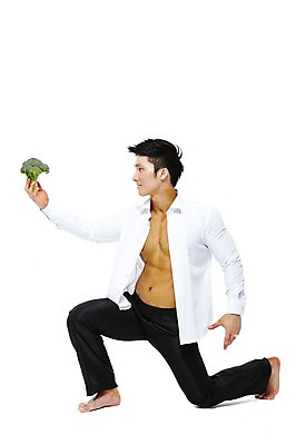 포토 JPG 스튜디오촬영 전신 라이프스타일 남자 음식 맨라이프 포즈 몸매관리 다이어트 채소 모션 맨발 근육 실내 건강 식이요법 한명 들기 누끼 사람 동양인 정장 턱시도 20대 성인 옆모습 운동 건강관리 헬스 한국인 무릎꿇기 브로콜리 채식 남자만 남자한명만 성인남자만 청년만 청년남자만 청년남자한명만 성인한명만 성인남자한명만 성인만 국내포토 1 옷 뷰포인트 발 관리 인종 청년 내부 생활 파일형식