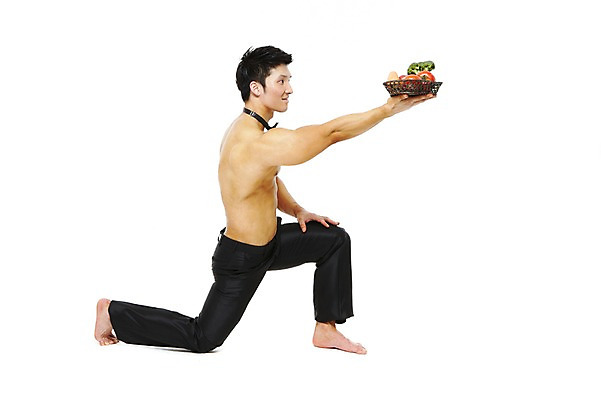 포토 JPG 스튜디오촬영 전신 라이프스타일 남자 음식 맨라이프 포즈 몸매관리 다이어트 토마토 채소 모션 맨발 나비넥타이 근육 상의탈의 실내 건강 식이요법 한명 들기 누끼 사람 동양인 정장 20대 성인 옆모습 운동 소쿠리 건강관리 헬스 당근 한국인 사과 무릎꿇기 브로콜리 채식 남자만 남자한명만 성인남자만 청년만 청년남자만 청년남자한명만 성인한명만 성인남자한명만 성인만 국내포토 1 옷 뷰포인트 과일 발 넥타이 뿌리채소 탈의 관리 인종 청년 내부 생활 바구니 파일형식
