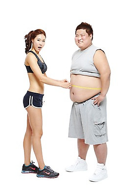 포토 JPG 스튜디오촬영 전신 라이프스타일 여자 남자 운동화 몸매관리 다이어트 실내 줄자 건강 서기 미소 웃음 들기 누끼 사람 동양인 20대 성인 두명 옆모습 운동복 건강관리 놀람 한국인 탱크톱 비만 연습 측정 트레이너 치수 사이즈 개인지도 복부비만 뱃살 허리사이즈 허리측정 청년만 성인만 국내포토 옷 감정 뷰포인트 신발 상의 모션 표정 자 관리 인종 청년 내부 생활 헬스 몸매 파일형식