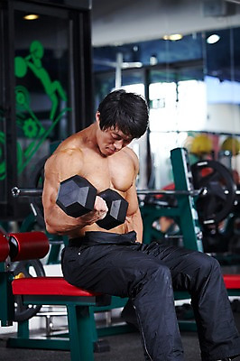 포토 JPG 라이프스타일 남자 포즈 몸매관리 근육 상의탈의 실내 건강 한명 들기 사람 앉기 20대 성인 아웃포커스 운동복 운동 건강관리 운동기구 헬스 아령 헬스장 한국인 목표 웨이트트레이닝 연습 팔운동 헬스동작 열정 알통 시티드덤벨컬 이두운동 남자만 남자한명만 성인남자만 청년만 청년남자만 청년남자한명만 성인한명만 성인남자한명만 성인만 국내포토 1 옷 감정 컨셉 다이어트 모션 탈의 촬영기법 관리 동양인 청년 내부 생활 파일형식