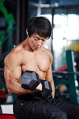 포토 JPG 라이프스타일 남자 포즈 몸매관리 근육 상의탈의 실내 건강 한명 들기 사람 앉기 20대 성인 아웃포커스 운동복 운동 건강관리 운동기구 헬스 아령 헬스장 한국인 목표 웨이트트레이닝 연습 팔운동 헬스동작 열정 알통 시티드덤벨컬 이두운동 남자만 남자한명만 성인남자만 청년만 청년남자만 청년남자한명만 성인한명만 성인남자한명만 성인만 국내포토 1 옷 감정 컨셉 다이어트 모션 탈의 촬영기법 관리 동양인 청년 내부 생활 파일형식