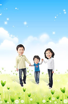 PSD 구름 편집 편집이미지 여자 남자 아들 초등학생 어린이 포즈 가족 모션 포토일러 하늘 엄마 서기 미소 웃음 사람 동양인 손짓 소년 초원 상반신 성인 세명 30대 손잡기 화목 다정 만세 한국인 풀 아빠 인물미니어처 SD캐릭터 이미지편집 자연요소 식물 캐릭터 학생 컨셉 관계 표정 인종 장년 미니어처 파일형식