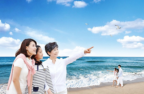 전신 PSD 구름 편집 편집이미지 라이프스타일 응시 여자 노년 남자 딸 행복 할머니 어린이 파도 바다 여행 가족 맨발 하늘 엄마 휴가 손녀 가족여행 함께함 서기 미소 웃음 사람 동양인 손짓 소녀 여러명 상반신 성인 해변 옆모습 10대 30대 부모 손잡기 화목 한국인 자녀 가리킴 아빠 60대 며느리 이미지편집 자연요소 시선 감정 뷰포인트 다수 컨셉 관계 모션 발 청소년 표정 인종 생활 장년 손주 파일형식