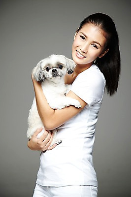 포토 JPG 스튜디오촬영 외국인 동물 해외기획촬영 한마리 우먼라이프 라이프스타일 2012년태국 여자 반려견 캠페인 포유류 안기 회색배경 실내 한명 서기 미소 웃음 사람 동양인 상반신 20대 성인 옆모습 반려동물 개 강아지 시츄 보호 동물보호 반려 유기견 여자만 여자한명만 성인여자만 청년만 청년여자만 성인한명만 청년여자한명만 성인여자한명만 성인만 펫팸족 국내포토 1 뷰포인트 백그라운드 컨셉 모션 표정 인종 청년 내부 생활 회색 사회이슈 신조어 파일형식 유기동물