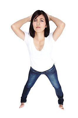 포토 JPG 스튜디오촬영 전신 외국인 해외기획촬영 우먼라이프 라이프스타일 긴머리 2012년태국 여자 포즈 맨발 실내 한명 서기 누끼 사람 동양인 20대 성인 앞모습 캐주얼 하이앵글 손들기 활발 올려보기 청바지 편안함 의료성형뷰티 여자만 여자한명만 성인여자만 청년만 청년여자만 성인한명만 청년여자한명만 성인여자한명만 성인만 국내포토 1 헤어스타일 옷 뷰포인트 컨셉 바지 모션 발 인종 청년 내부 생활 감각 파일형식