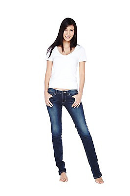 포토 JPG 스튜디오촬영 전신 외국인 해외기획촬영 우먼라이프 라이프스타일 긴머리 2012년태국 여자 포즈 맨발 실내 한명 서기 미소 웃음 누끼 사람 동양인 20대 성인 앞모습 캐주얼 활발 청바지 편안함 의료성형뷰티 여자만 여자한명만 성인여자만 청년만 청년여자만 성인한명만 청년여자한명만 성인여자한명만 성인만 국내포토 1 헤어스타일 옷 뷰포인트 컨셉 바지 모션 발 표정 인종 청년 내부 생활 감각 파일형식